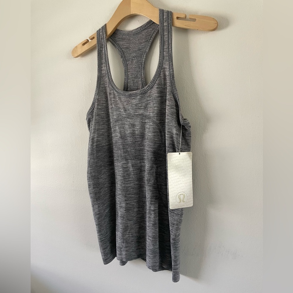 Lululemon Swiftly Tech Racerback Tank Top Gray Size 8 NWT LW1F10S - Picture 2 of 5